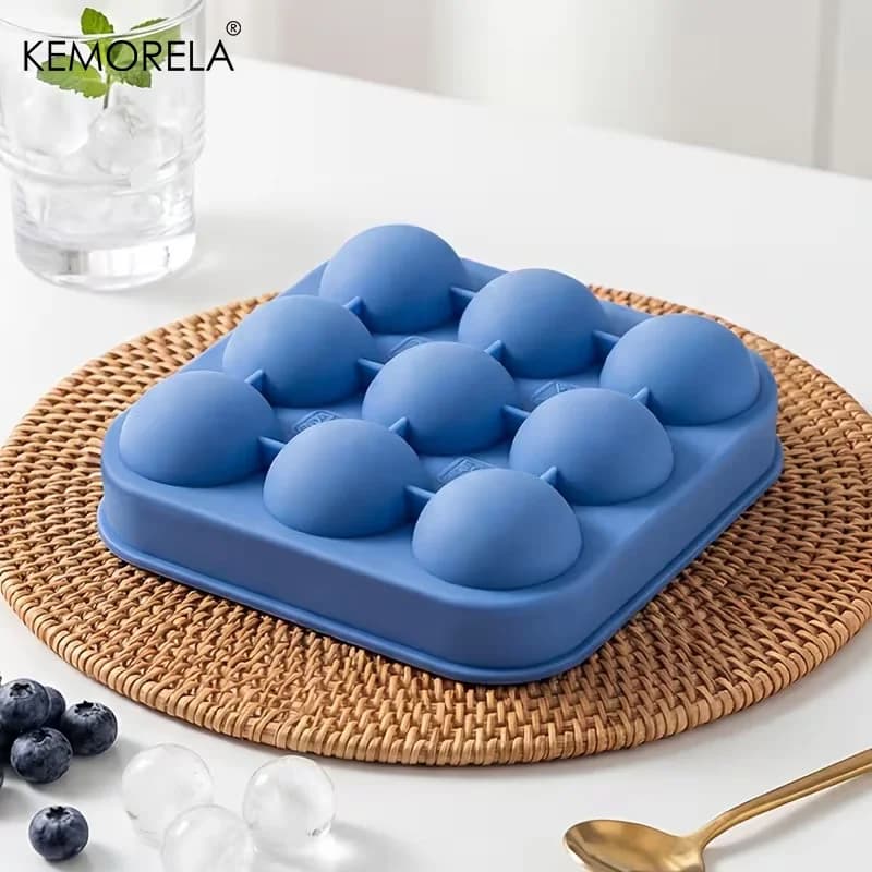Forma para cubos de gelo bola de futebol com 9 cavidades e tampa