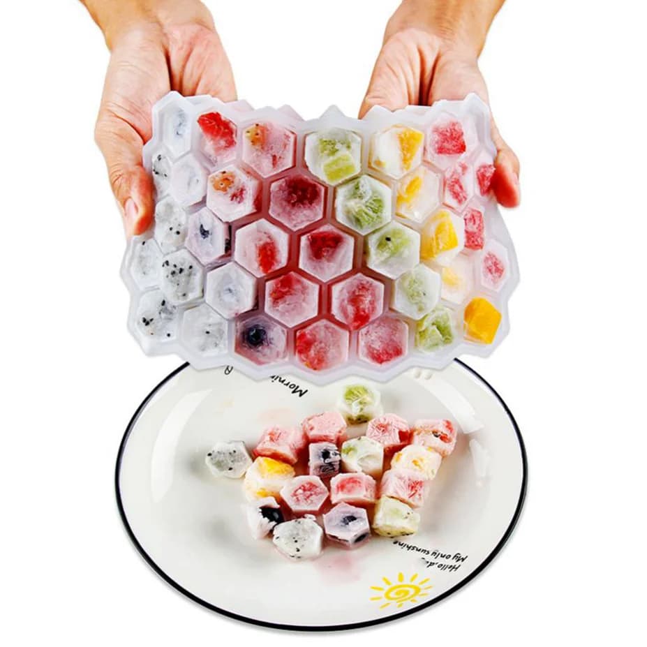 Forma de Gelo Colmeia com 37 Cavidades e Tampa