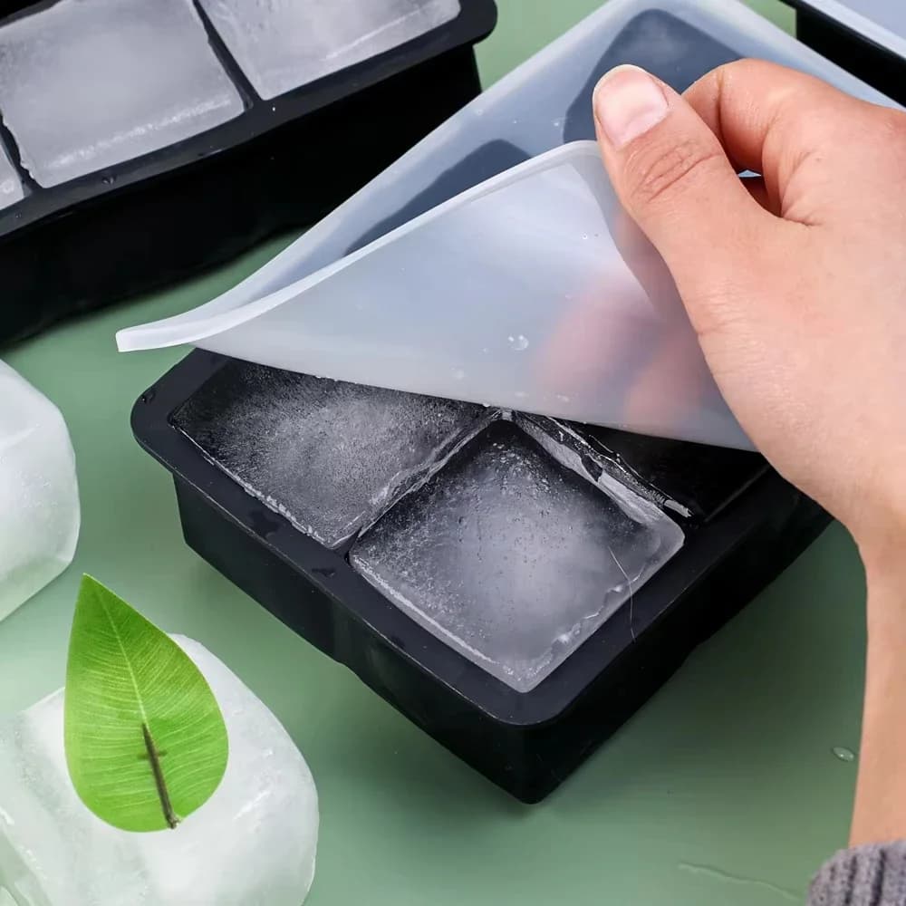 Forma grande para cubos de gelo quadrados